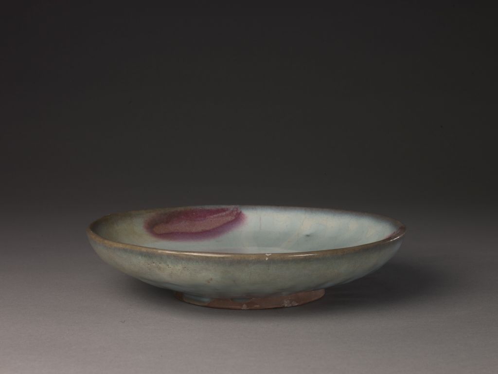 图片[1]-Jun Kiln Sky Blue Glaze Purple Red Spot Chrysanthemum Petal Plate-China Archive